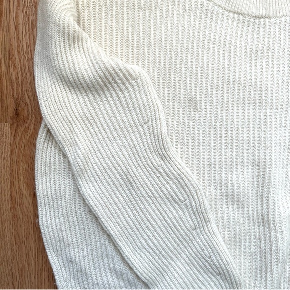 Everlane Ribbed Cashmere Crew Sweater in Ivory - Picture 4 of 7